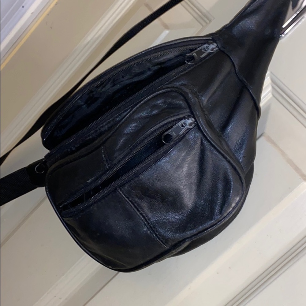Men’s Leather Belt Bag